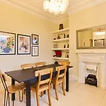 The Peckham Hideaway - Bright 3Bdr Flat