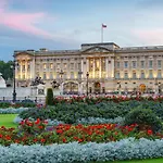 Luxury 1-Bed Apartment In Sought After Prime London Location