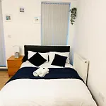 Excellent Two Bedroom Flat In Central London