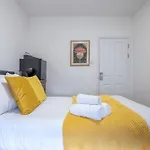 Double In Notting Hill, Private Minibar & Coffee