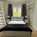 3 Bedroom Town House In Central Muswell Hill London