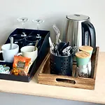 Clapham - Kingsize Bed - En-suite - Quiet with Garden Views - HOMESTAY