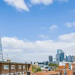 2 Bedroom Central London Apartment With Views