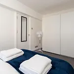 3 Bedroom Old Street Apartment - Amazing Views