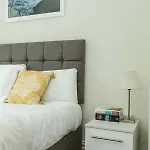 Convenient 2 Bedroom Apartment In Waterloo