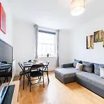 Beautiful One Bedroom Flat In Tavistock Place