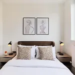 The Harlesden Breakout - Glamorous 2Bdr Flat