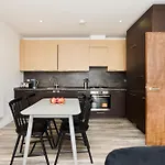 The Harlesden Breakout - Glamorous 2Bdr Flat