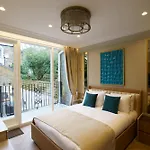 Holland Park Residence