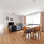 Central And Stylish Flat Near Regent\'S Park