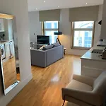 High Apartment In St James Piccadilly Cov10