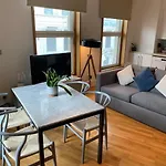 High Apartment In St James Piccadilly Cov10