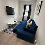 Central Locations 1 Bed Apartments Sleeps 4