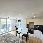 Chantelle Studio