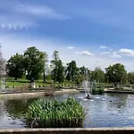 Bright & Spacious 2-Bedroom Apartment In Paddington Hydepark Central London