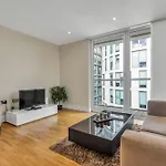 Mysquare Lanterns Way Apartments At Canary Wharf