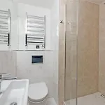 Flat Unlisted