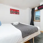 Piccadilly Circus-West End Central London Studio Apartment