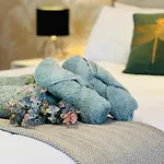 Stylish, Modern Apartment In Central London