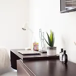 Modern And Comfortable Air-Conditioned 2Br Flat
