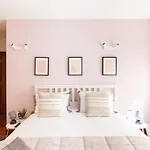Modern And Comfortable Air-Conditioned 2Br Flat