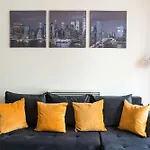 Stylish Apartment Near Central London