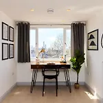 The Leghorn Quarters - Modern 3Bdr With Balcony