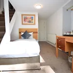Pembridge Palace Hotel