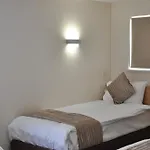Queens Hotel