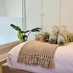 Stylish, Modern Apartment In Central London