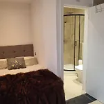 Bright And Spacious Studio Flat
