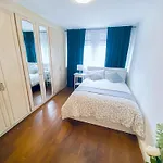 3 Bedroom Flat With Sauna 2,5 Bath, Sloane Square, Chelsea, London