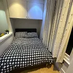 Comfortable Flat Near Portobello Rd