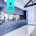 Stylish 1Br Unit, Super Fast Internet, Gated Complex - Near Queen\'S Park!