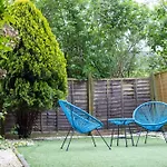 Elegant 1Bedroom Flat With Jacuzzi In A Prime Location