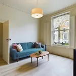 Pass The Keys Modern Apartment In East London