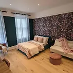 Brand New! Quirky Symphony Luxury Design Studio
