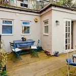 Lovely 1 Bed With Large Terrace