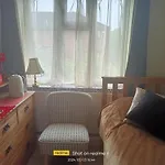 Goldy\'S Place In E17 Room2