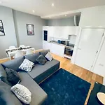 2 Bedroom Flat - 2 Bath - 15 Min Camden Town