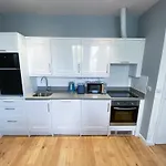 2 Bedroom Flat - 2 Bath - 15 Min Camden Town