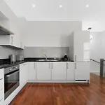 Riverside 2 Bedroom Stratford