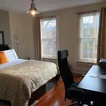 Superbly Furnished Apartment In Central London