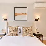 The Temple Fortune Crib - Lovely 3Bdr House With Balcony