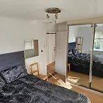 Peaceful Room On Sharing Flat In Wimbledon