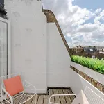 Light-Filled Primrose Hill Rooftop Retreat