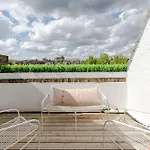 Light-Filled Primrose Hill Rooftop Retreat