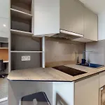 Studio Apartments And Ensuite Bedrooms With Shared Kitchen At Chapter Ealing Right Next To North Acton Tube Station