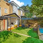 3 Bedroom Mews Home - Clapham Common - Free Private Parking - Sleeps 5 - Newly Refurbished - Sweetpea & Pillow Properties