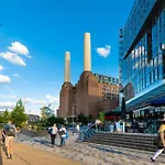 Modern Flat In Battersea